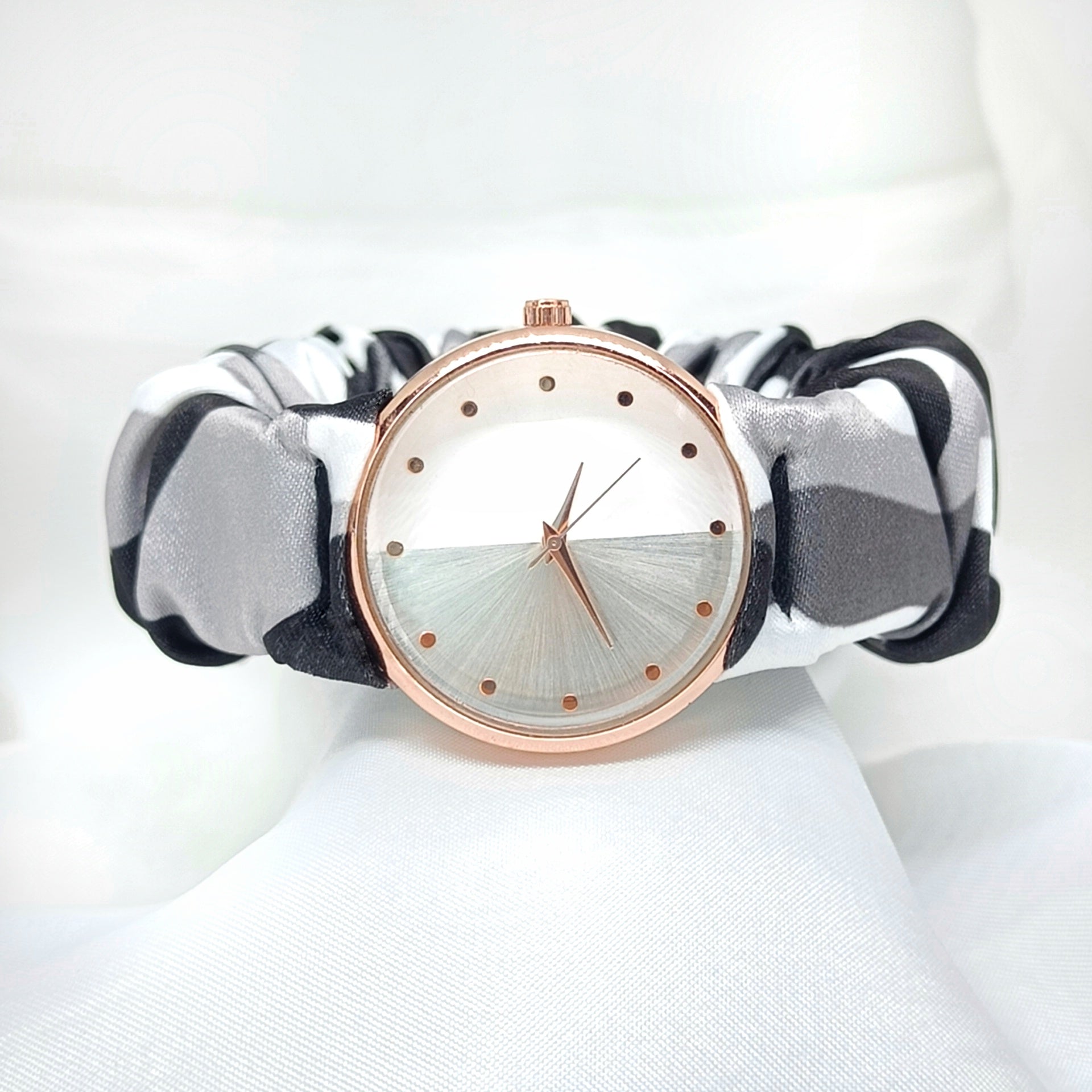Carbon Camouflage - Fairy & Rose Printed Scrunchie Watch