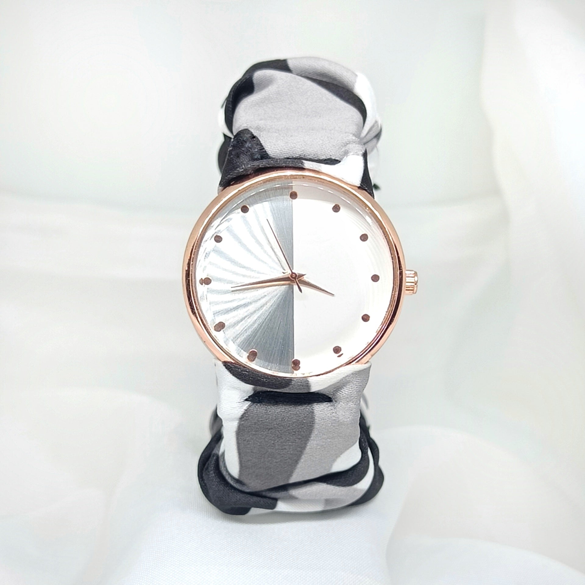 Carbon Camouflage - Fairy & Rose Printed Scrunchie Watch