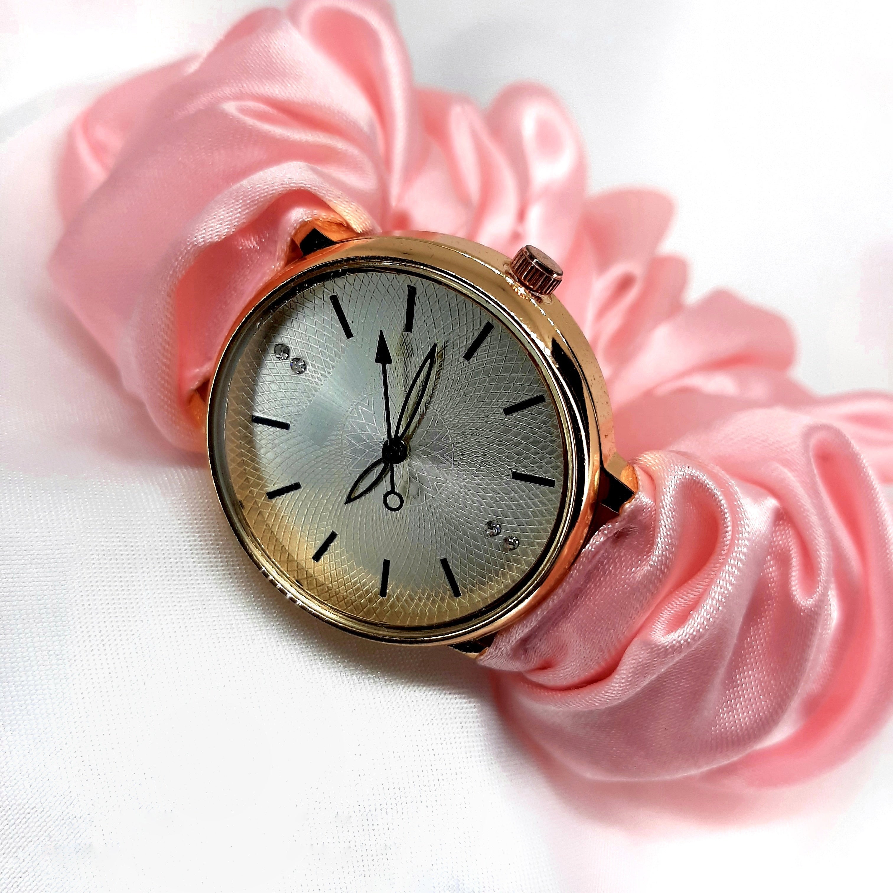 The Queen Fairy's Legacy - Scrunchie Wristwatch